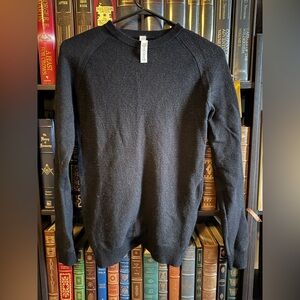 Size 4 lululemon merino wool crew neck long sleeve knit sweater